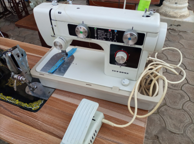 New Home Electronic Sewing Machine